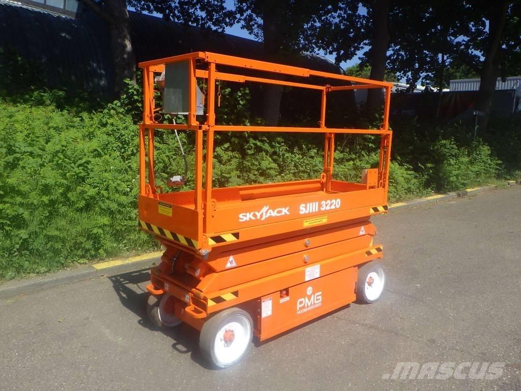 SkyJack SJ3220 Saksilavat