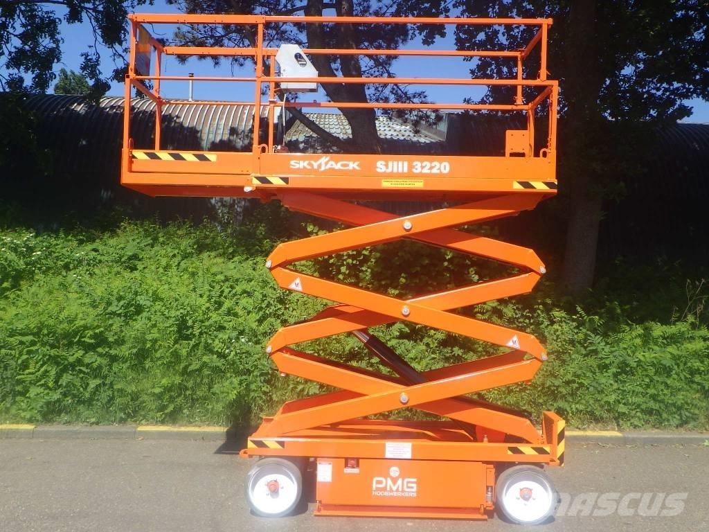 SkyJack SJ3220 Saksilavat