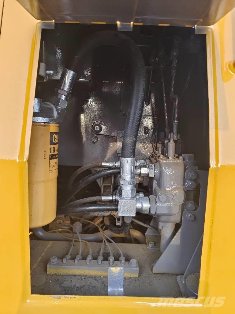 CAT D 5 K Telaketjupuskutraktorit