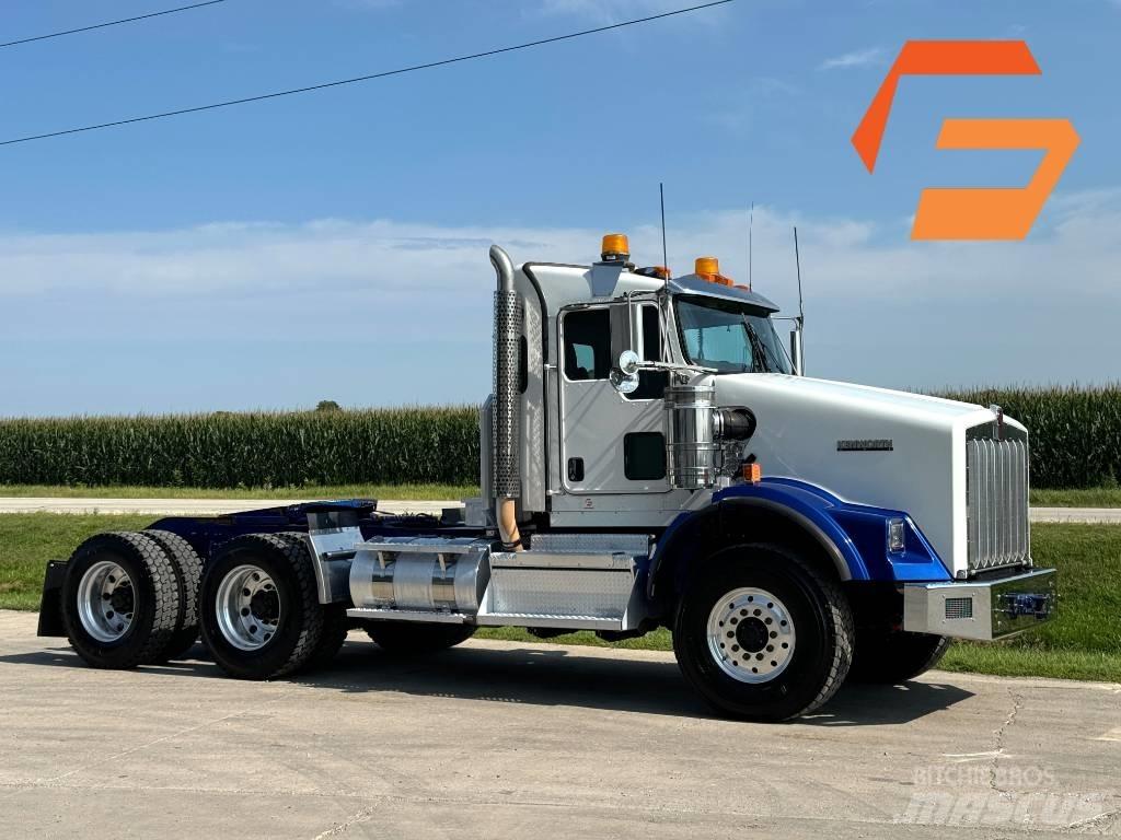 Kenworth T 800 Vetopöytäautot