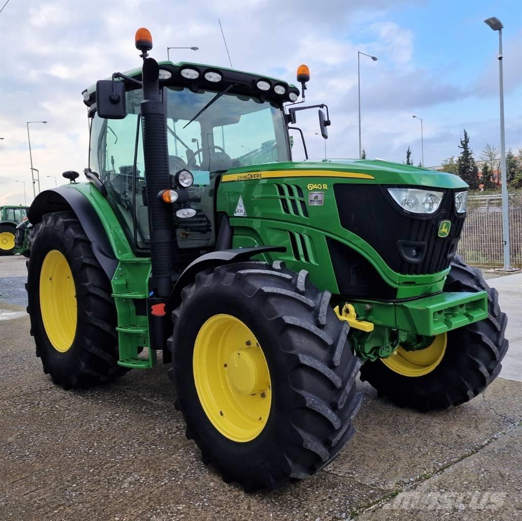 John Deere 6140 R Traktorit