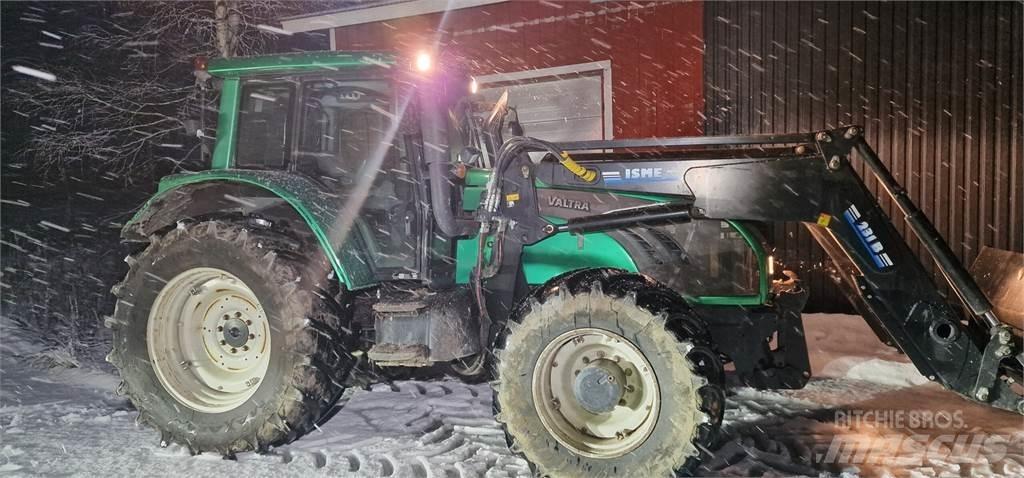 Valtra T182 Traktorit