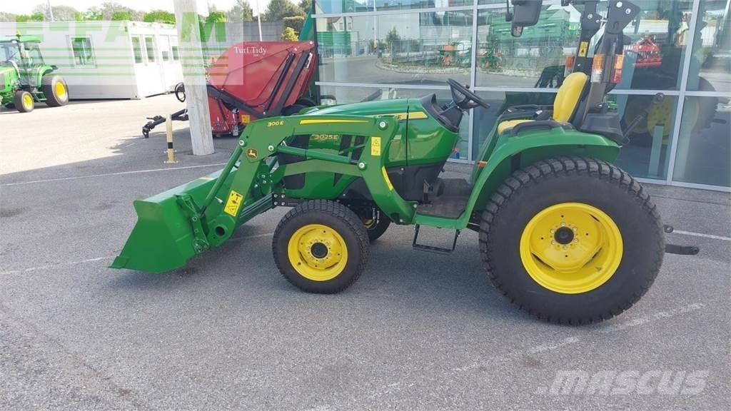 John Deere 3025E Traktorit