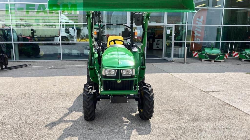 John Deere 3025E Traktorit