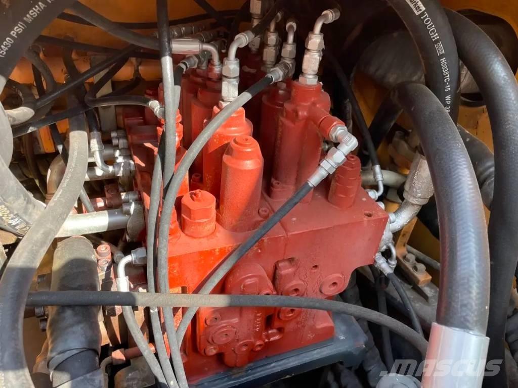 Hyundai R210W-9 Pyöräkaivukoneet