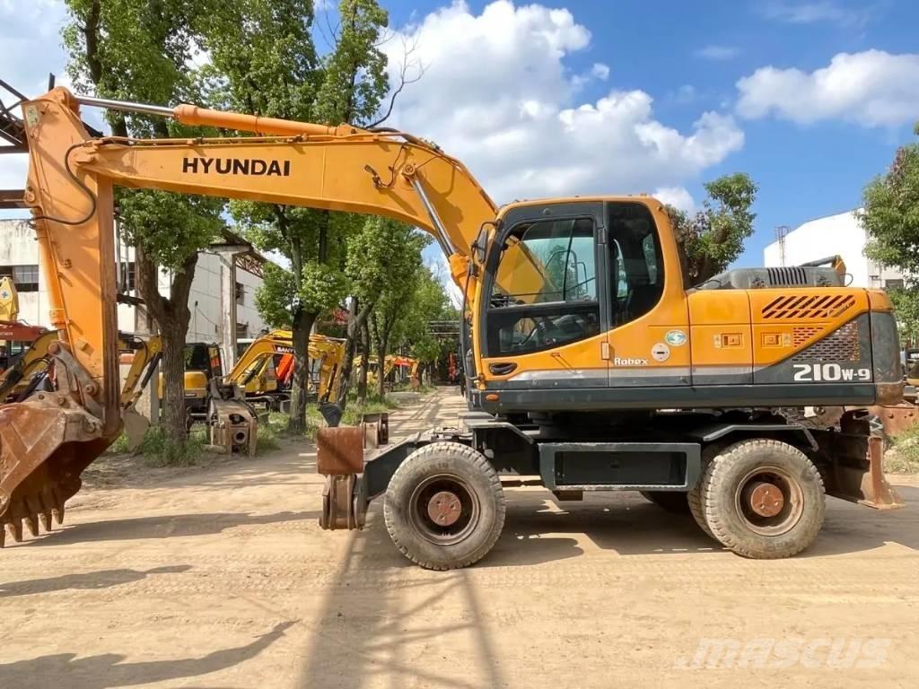 Hyundai R210W-9 Pyöräkaivukoneet