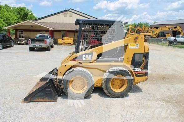CAT 226 Liukuohjatut kuormaajat