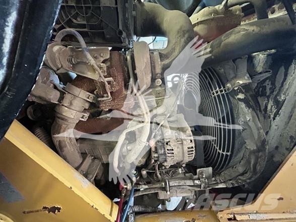 CAT 420F2 IT Kaivurikuormaajat