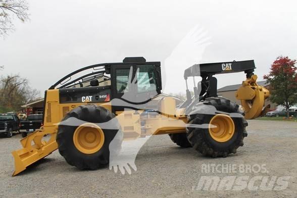 CAT 545C Juontokoneet