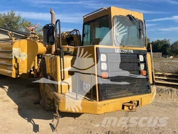 CAT 613C Vesisäiliöautot