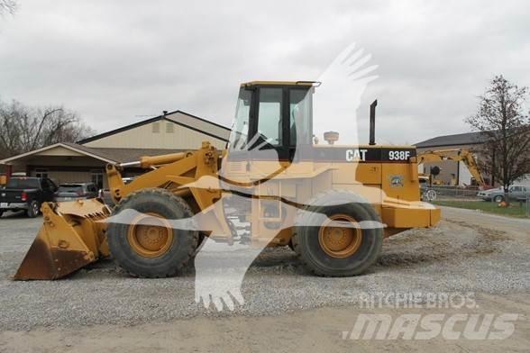CAT 938F Pyöräkuormaajat