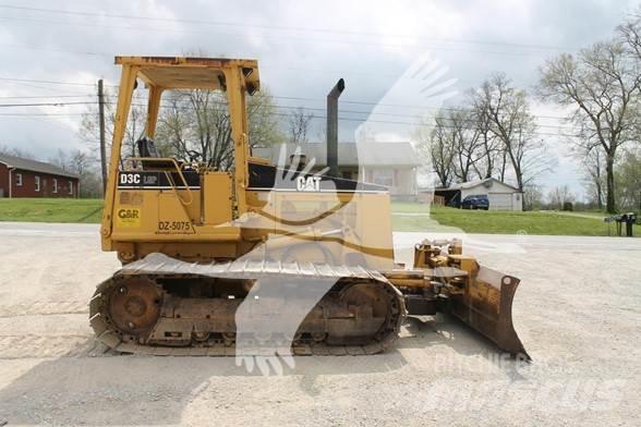 CAT D3C III Telaketjupuskutraktorit