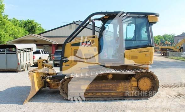 CAT D4K2 LGP Telaketjupuskutraktorit