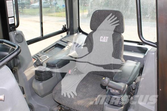 CAT D5K2 LGP Telaketjupuskutraktorit