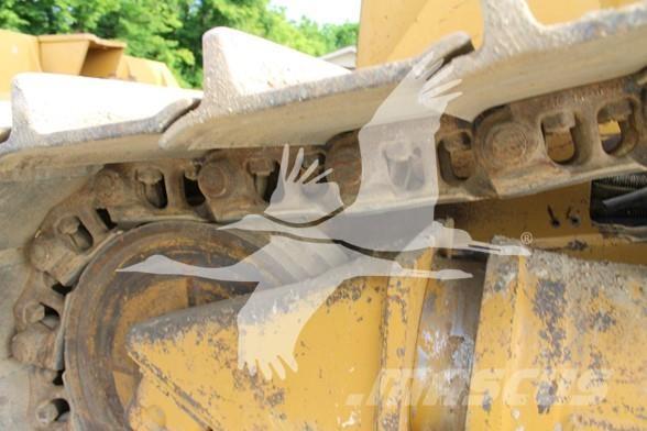 CAT D6N LGP Telaketjupuskutraktorit