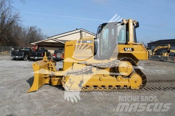 CAT D6N XL Telaketjupuskutraktorit