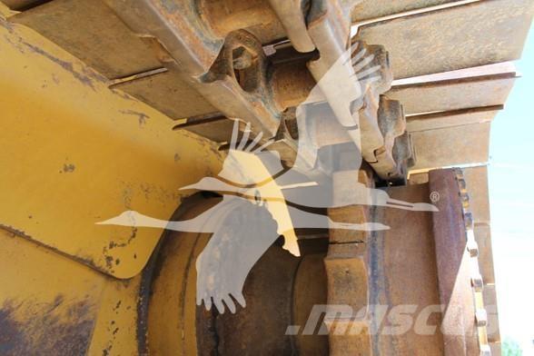 CAT D6R XW II Telaketjupuskutraktorit