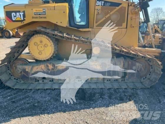 CAT D6T Telaketjupuskutraktorit