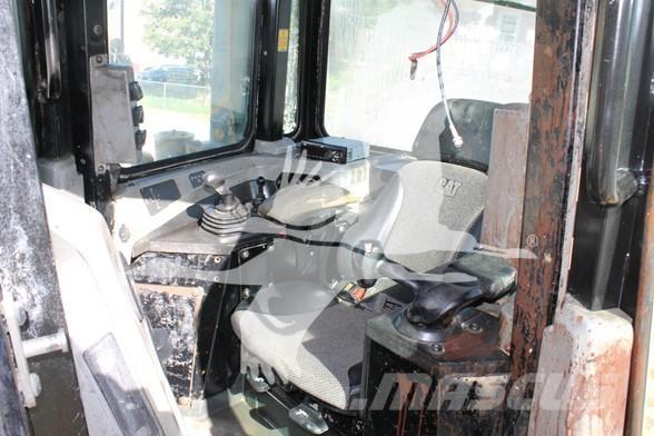 CAT D6T LGP Telaketjupuskutraktorit