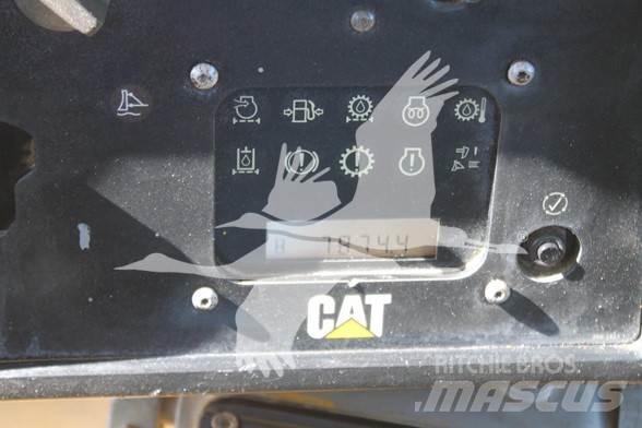CAT D6T XL Telaketjupuskutraktorit