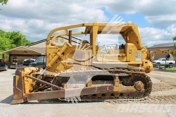 CAT D7F Telaketjupuskutraktorit
