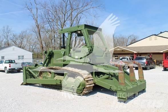 CAT D7G Telaketjupuskutraktorit