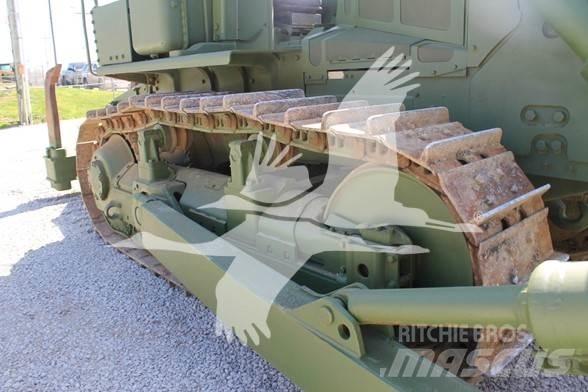 CAT D7G Telaketjupuskutraktorit