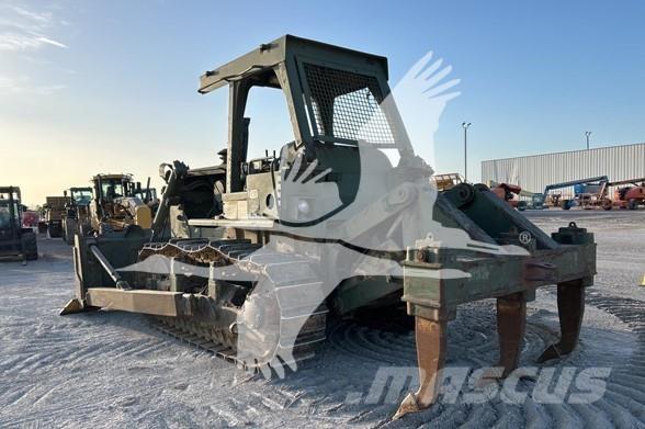 CAT D7G Telaketjupuskutraktorit