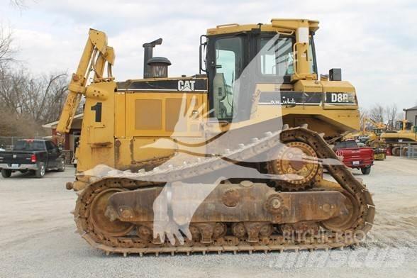 CAT D8R Telaketjupuskutraktorit
