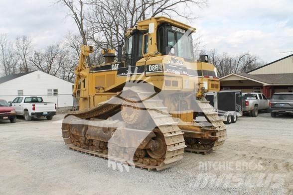 CAT D8R Telaketjupuskutraktorit