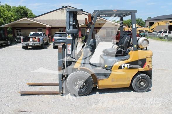 CAT GP25N Dieseltrukit