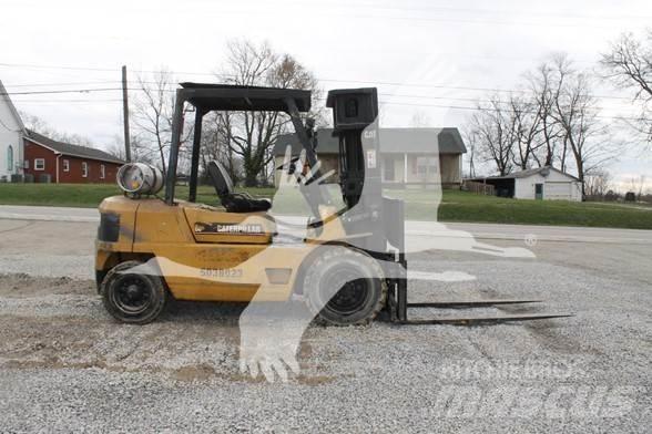 CAT GP40 Dieseltrukit