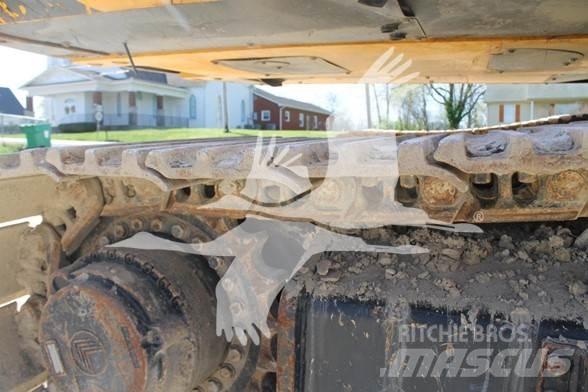 JCB JS300 Telakaivukoneet