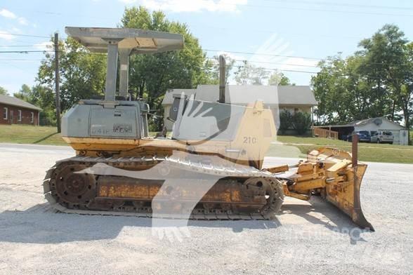 Komatsu D41P-6 Telaketjupuskutraktorit