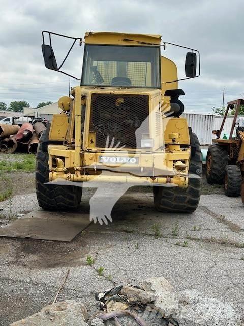 Volvo A25B Vesisäiliöautot