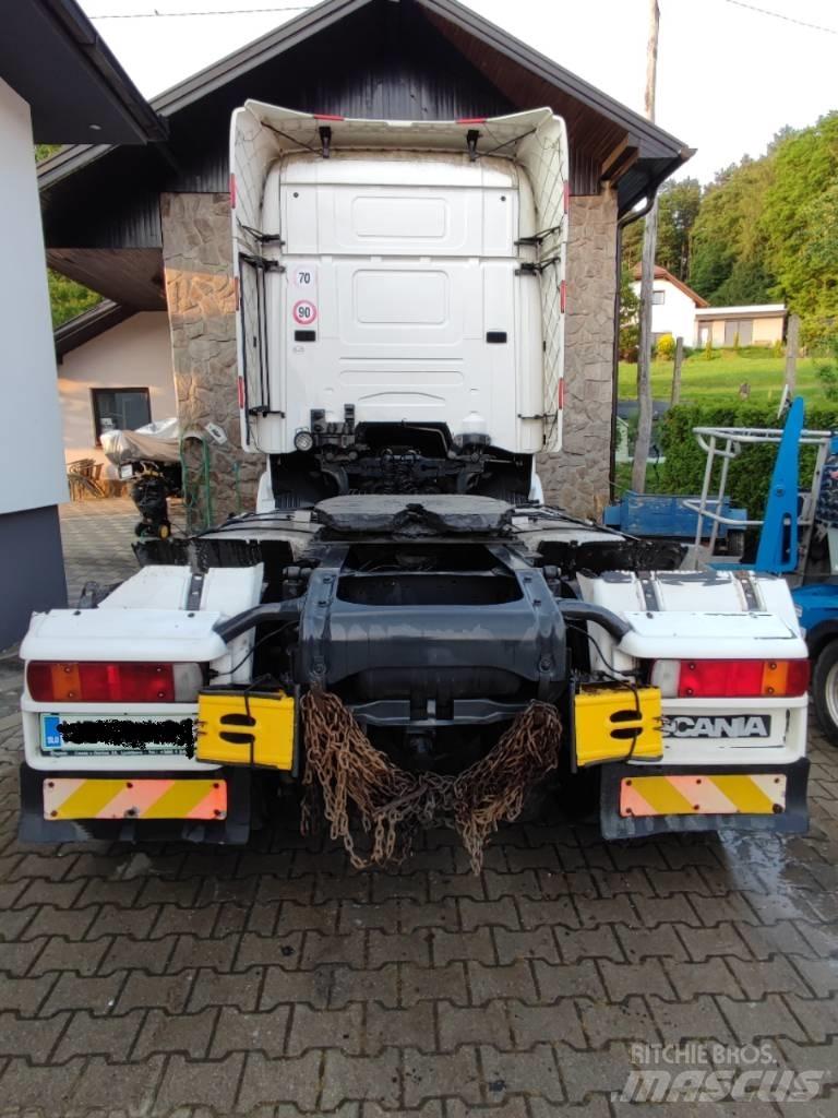Scania R 420 LA Vetopöytäautot