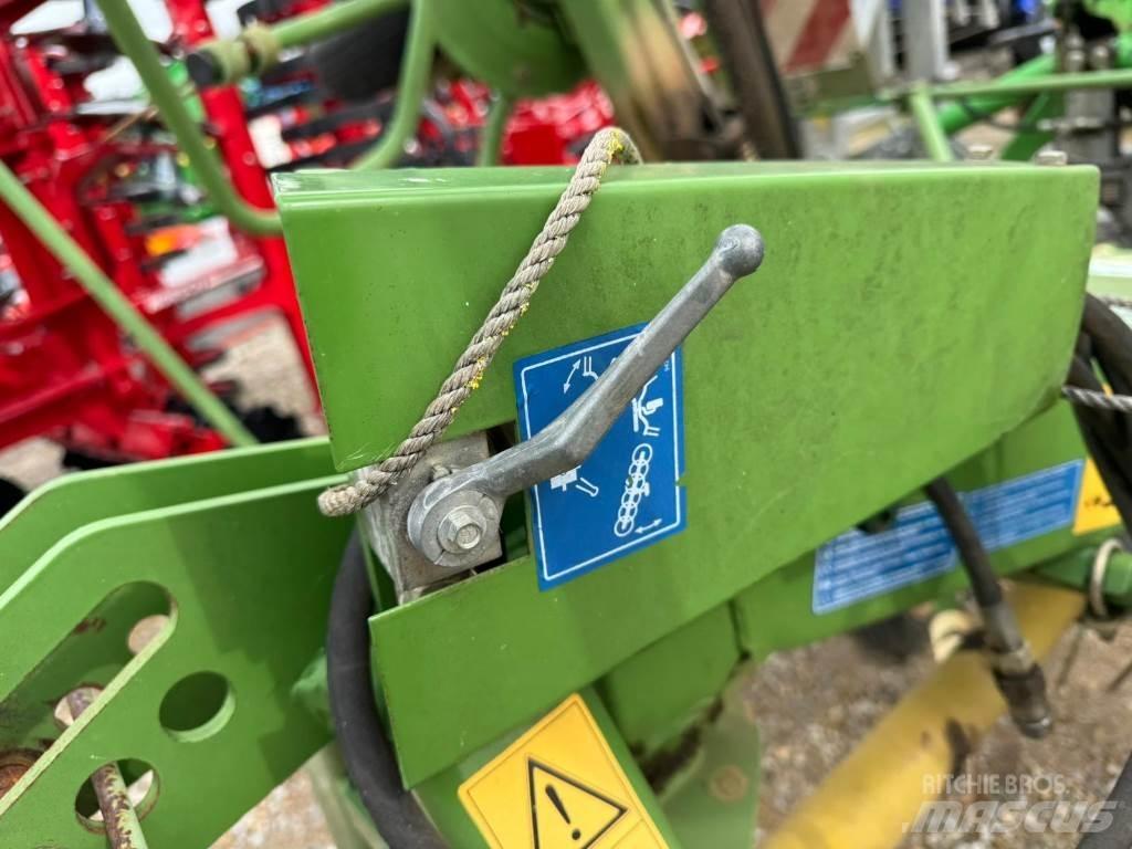 Krone KW672/6 Pöyhimet ja haravat