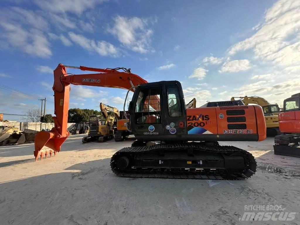 Hitachi ZX 200 Minikaivukoneet < 7t