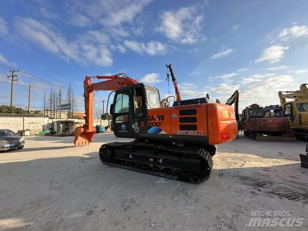 Hitachi ZX 200 Minikaivukoneet < 7t