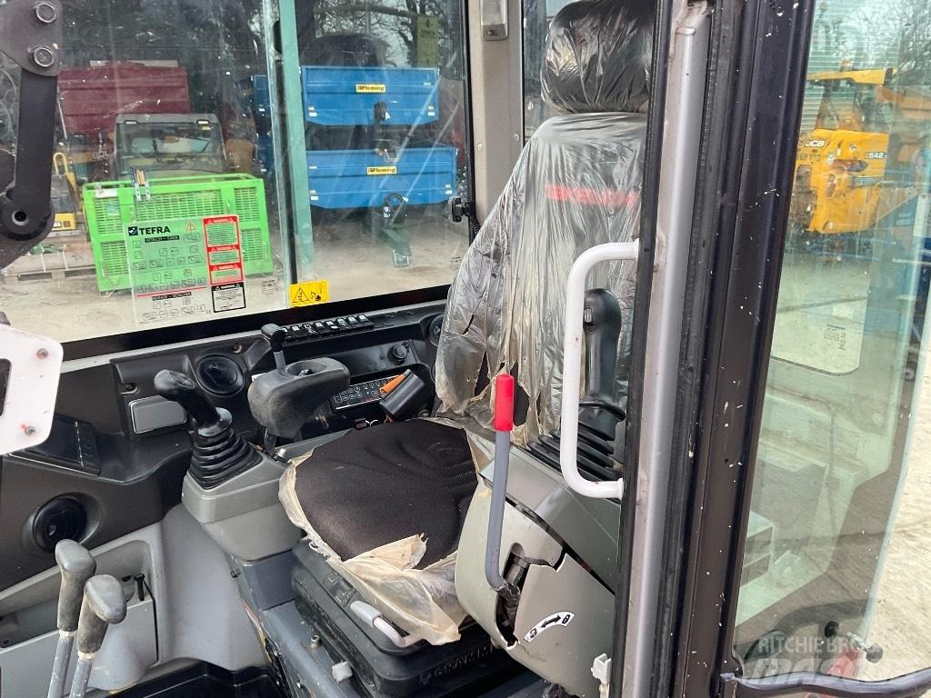 Takeuchi TB 230 Minikaivukoneet < 7t
