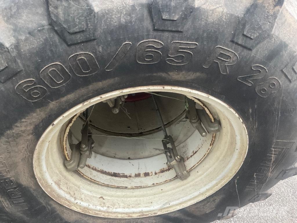 CLAAS Atles 946 RZ Traktorit