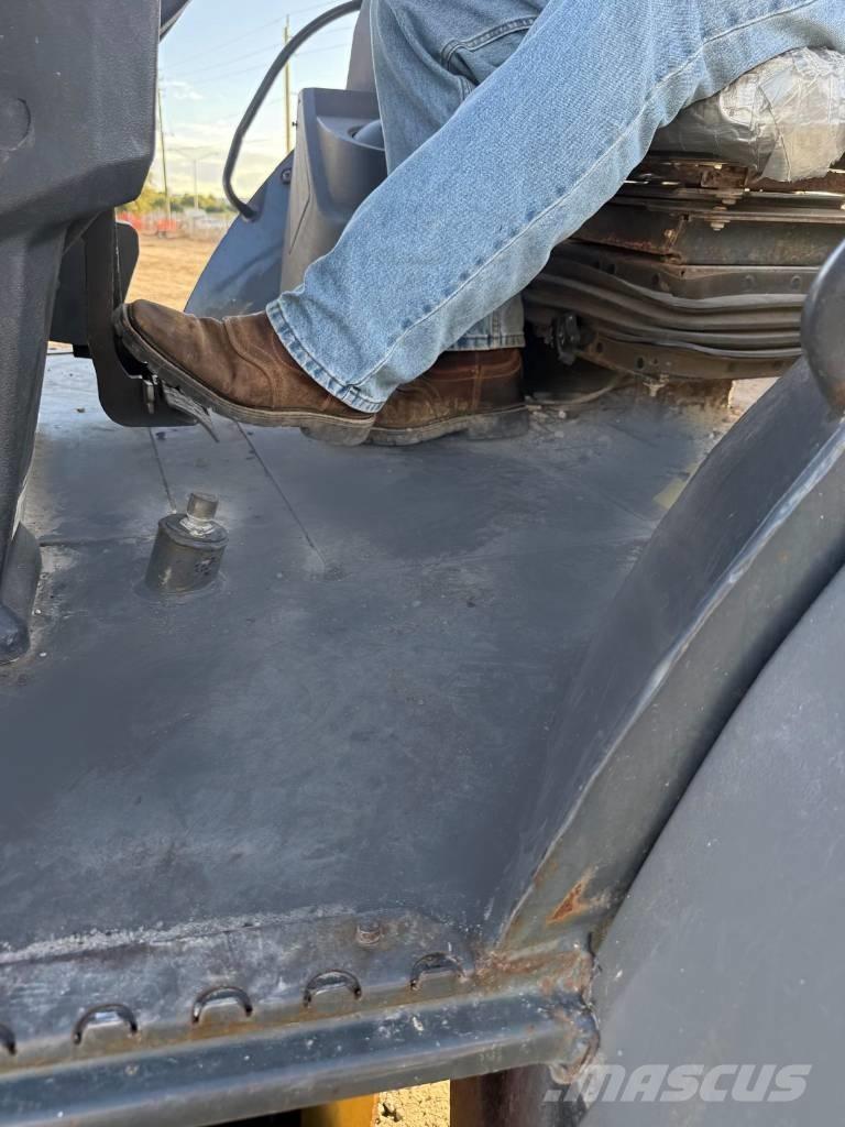 John Deere 310 L EP Kaivurikuormaajat