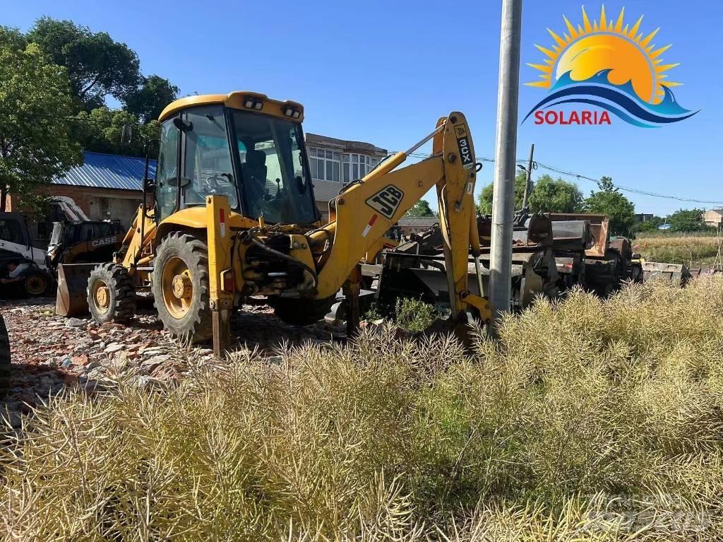 JCB 3 CX Kaivurikuormaajat