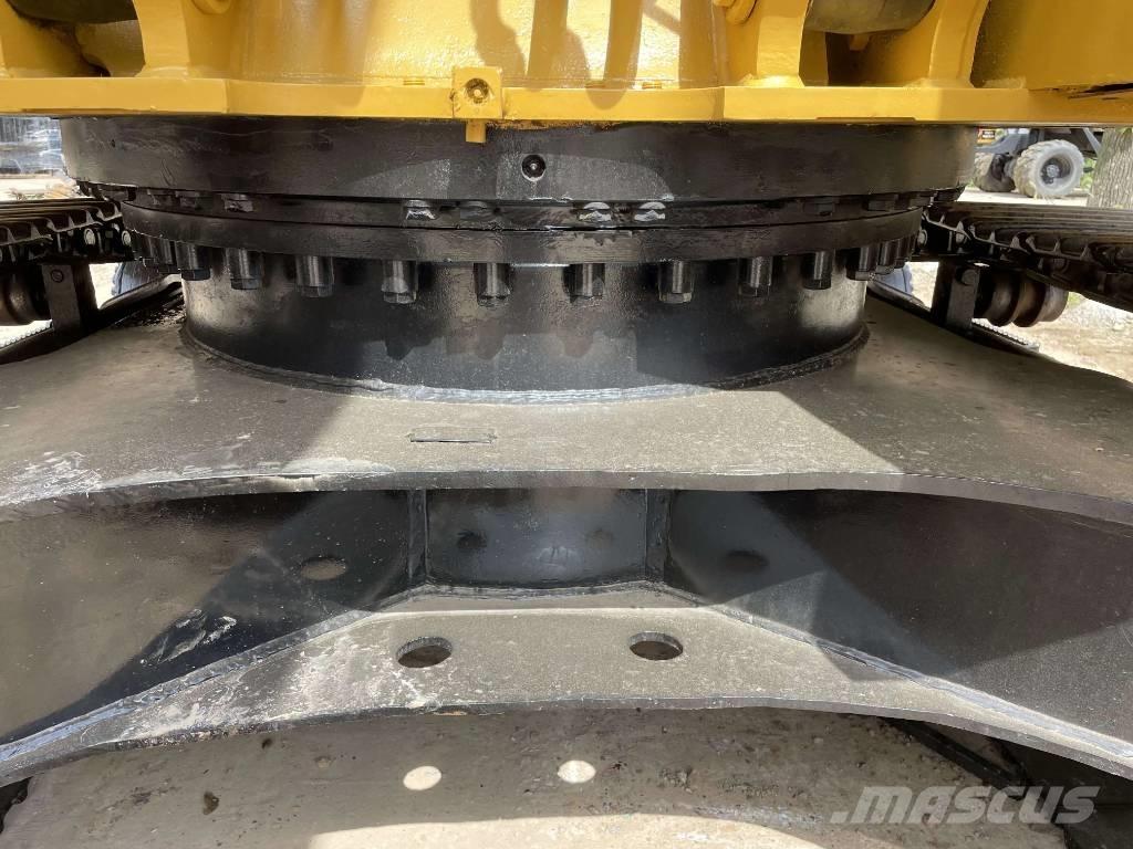 CAT 320D2 Telakaivukoneet