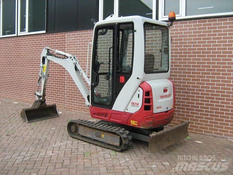 Takeuchi TB216 Minikaivukoneet < 7t