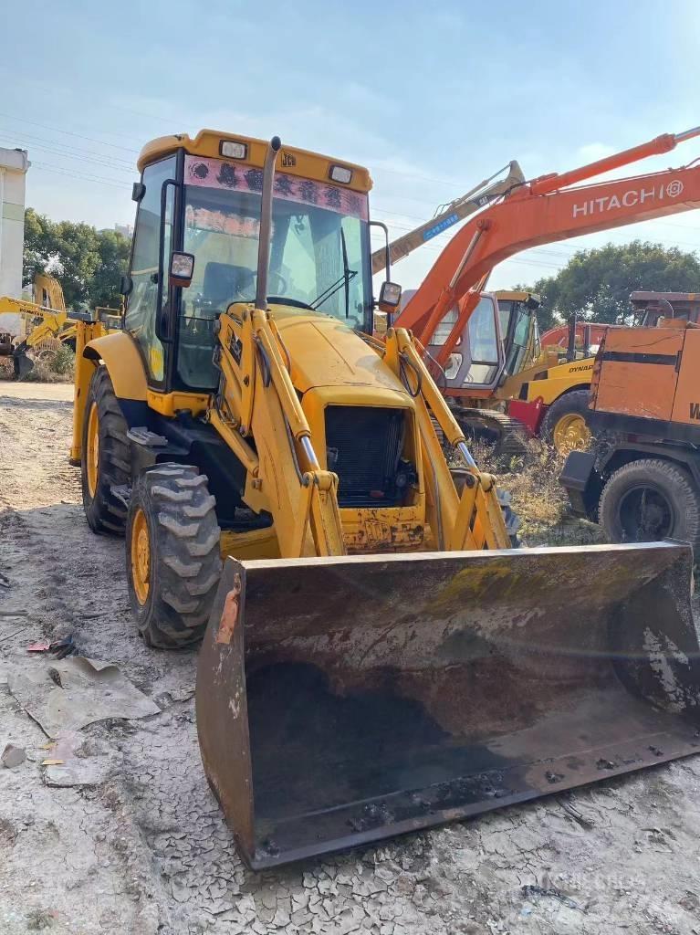 JCB 3 CX Kaivurikuormaajat