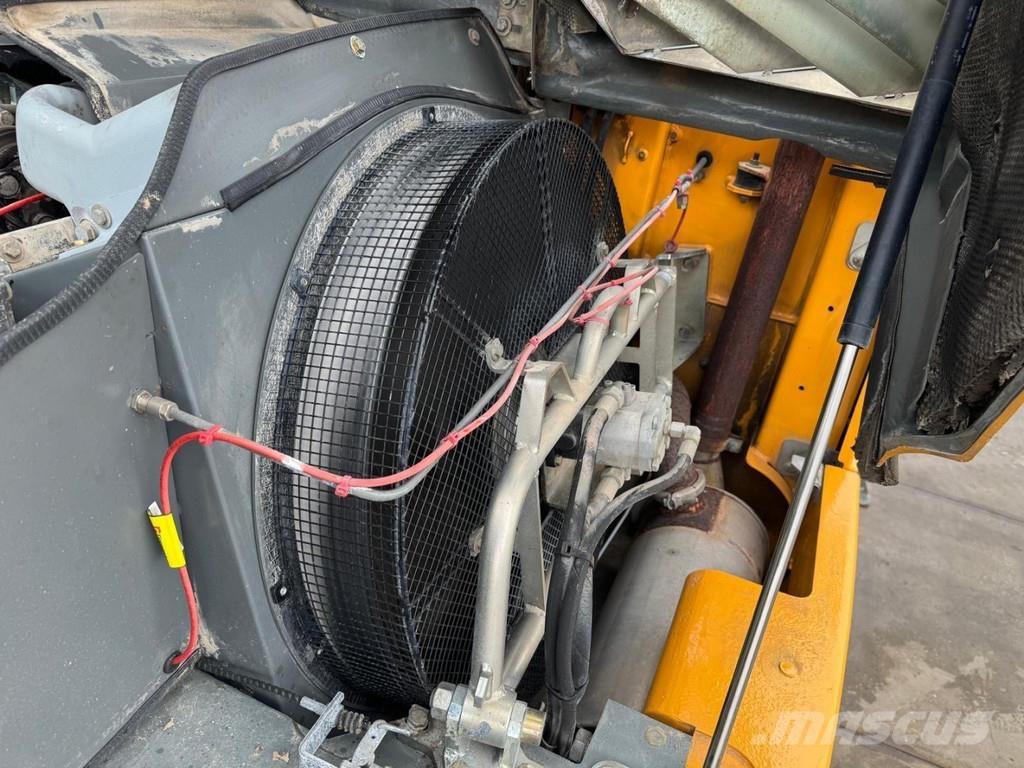 Liebherr A 316 Jätteenkäsittelijät