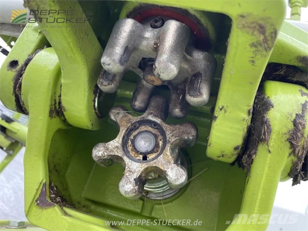 CLAAS Volto 900 Pöyhimet ja haravat
