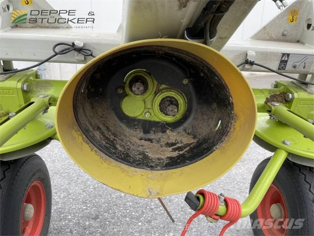 CLAAS Volto 900 Pöyhimet ja haravat