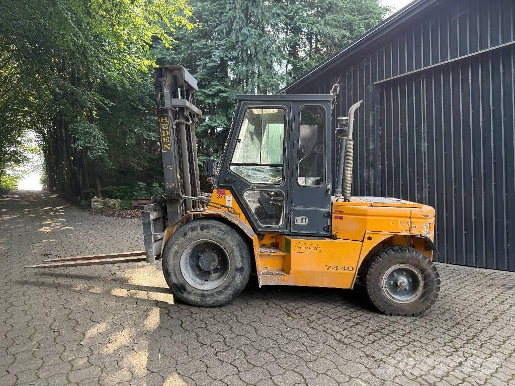Heden 7440 Dieseltrukit